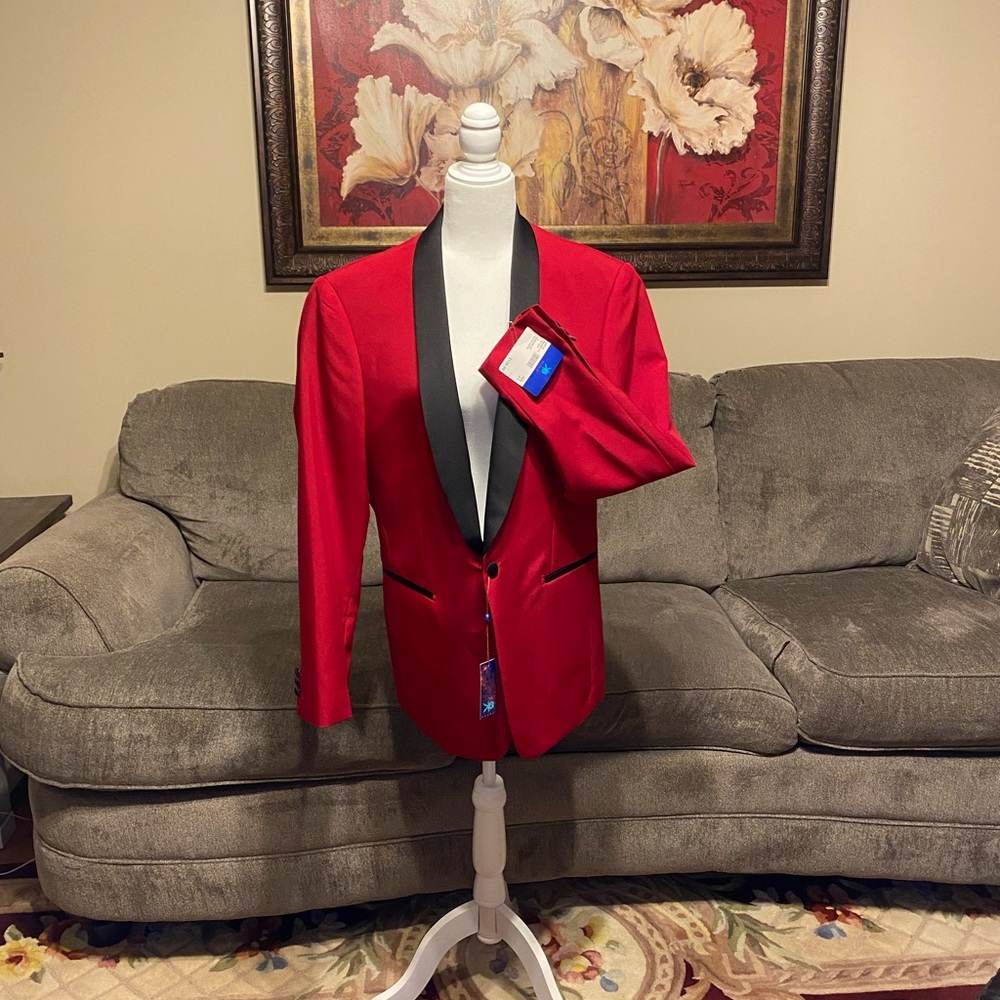 Mens Warehouse Dinner/Prom Jacket. Red w/black lapel and lining. NWT- 42R